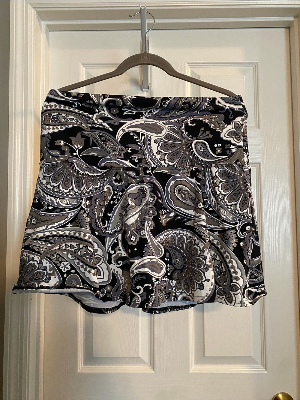 Lands' End Black and Gray Paisley Swim Skort